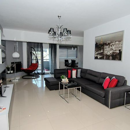 Néa Péramos Mistral Luxury Livingアパートホテル エクステリア 写真