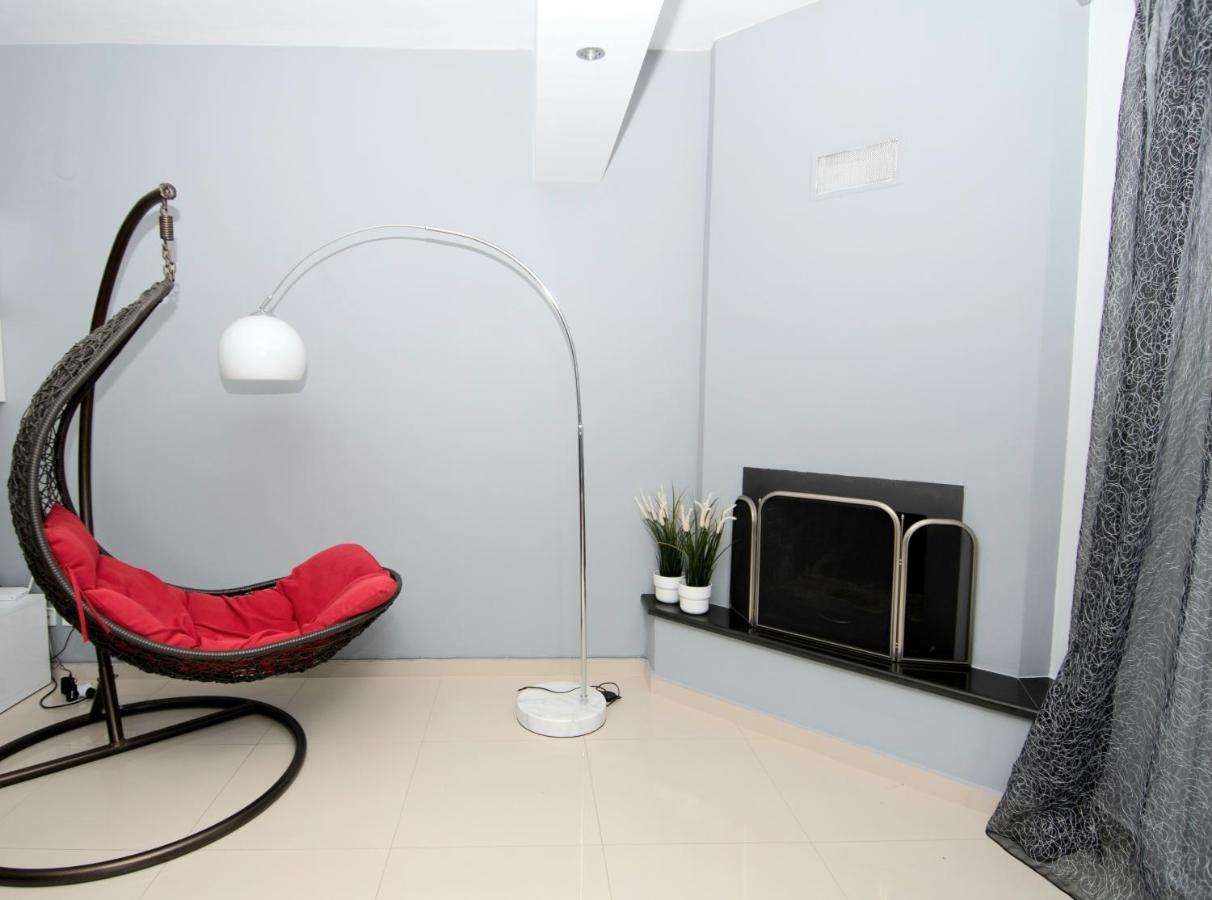 Néa Péramos Mistral Luxury Livingアパートホテル エクステリア 写真